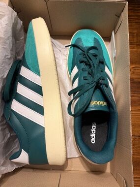 Adidas Barreda men’s size 11